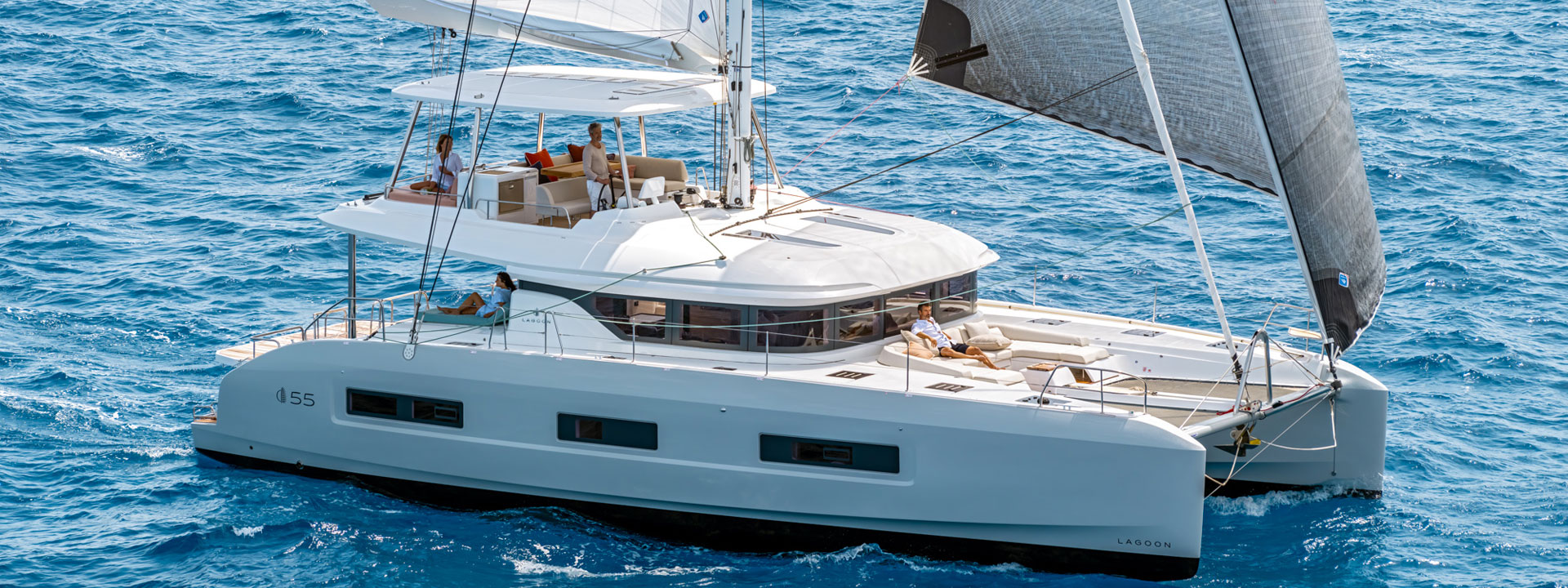 Lagoon 55 - Luxury Catamaran